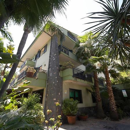 Hotel Borgo Verde คาตาเนีย ภายนอก รูปภาพ